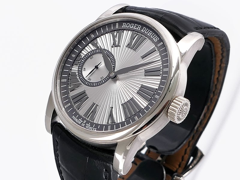 Roger Dubuis Hommage RDDBHO0564 18k White Gold (Micro-Rotor) Retail $31,900 features Mr Roger Dubuis’s signature